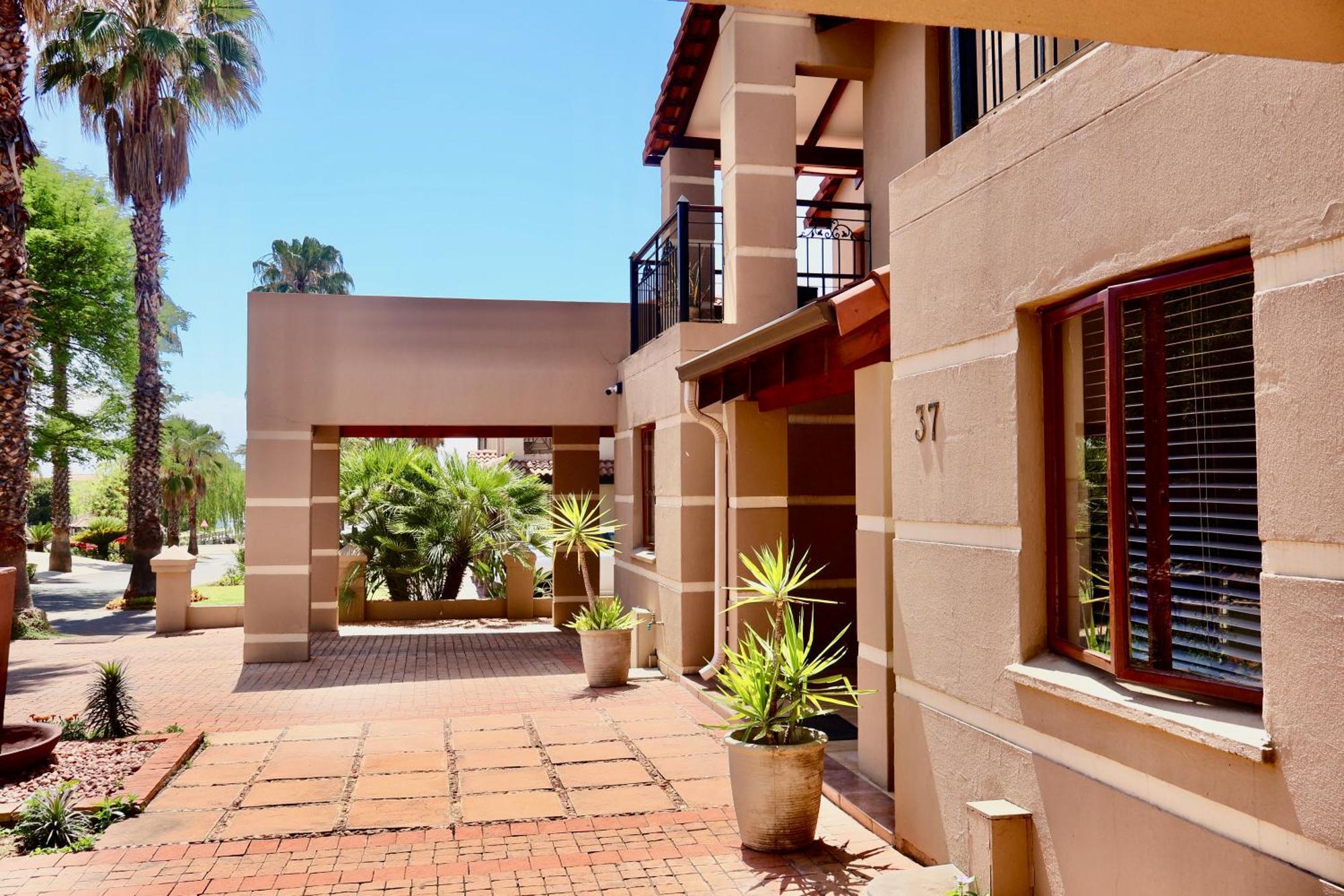 37 On Eagles Hartbeespoort Exterior foto