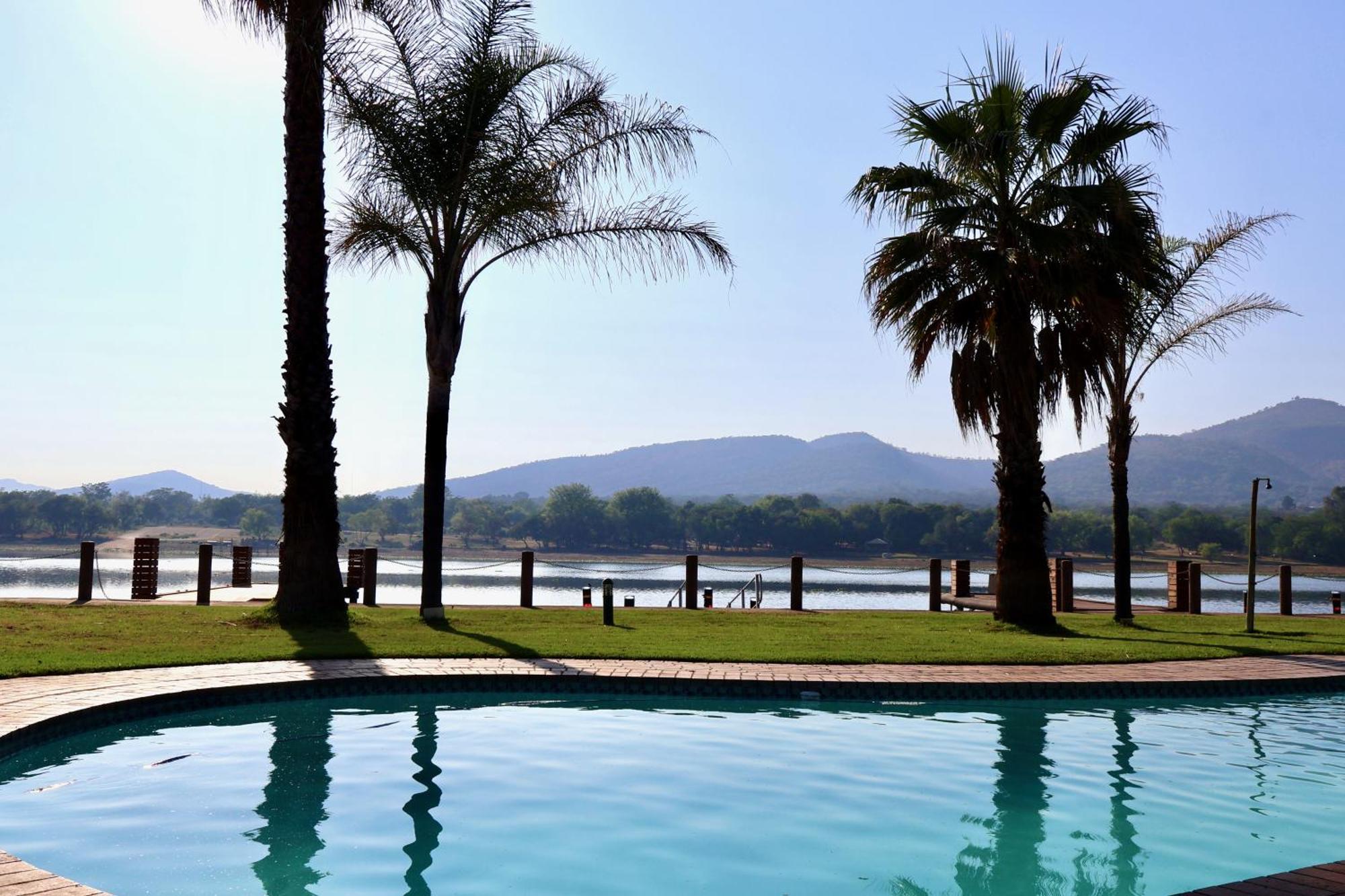37 On Eagles Hartbeespoort Exterior foto