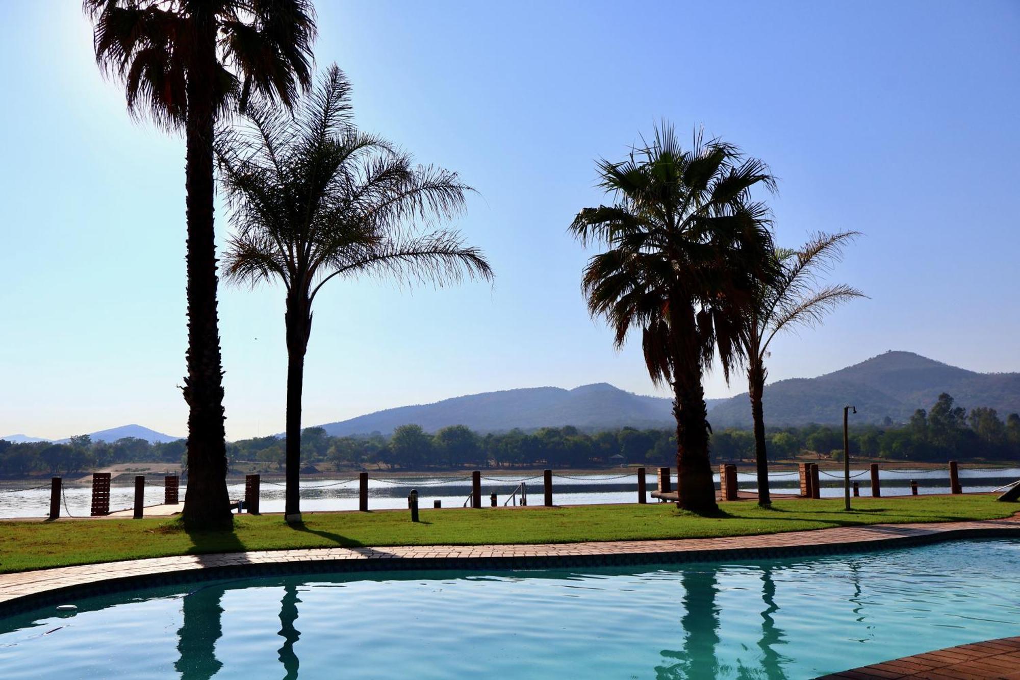 37 On Eagles Hartbeespoort Exterior foto