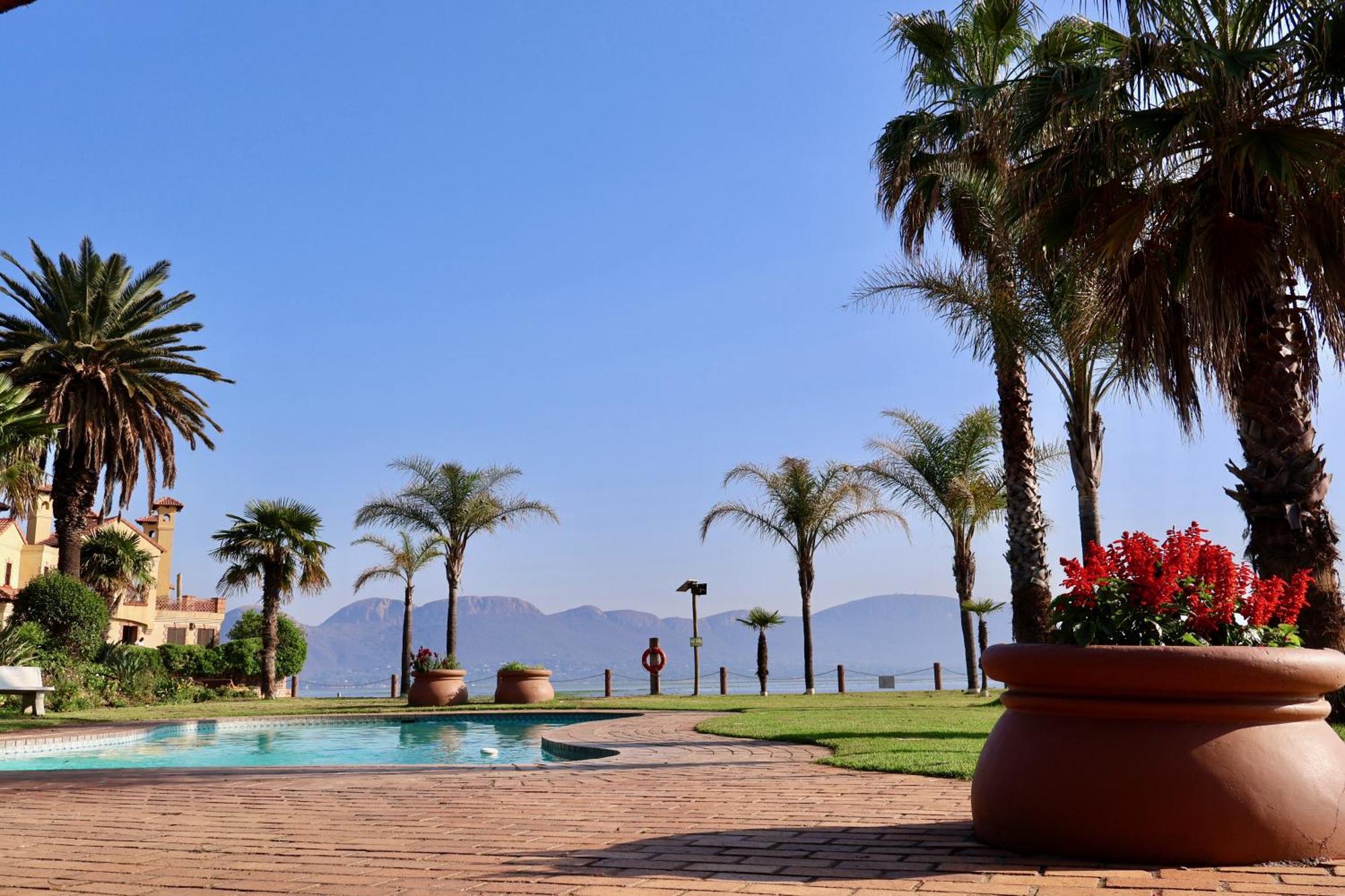 37 On Eagles Hartbeespoort Exterior foto